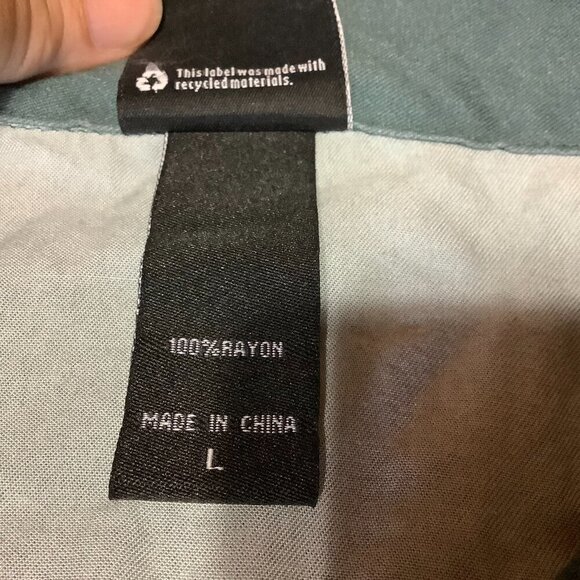 Men's My Neighbor Totoro Shirt Large Scenic Short Sleeve Button Up Ghibli Catbus - Picture 5 of 9